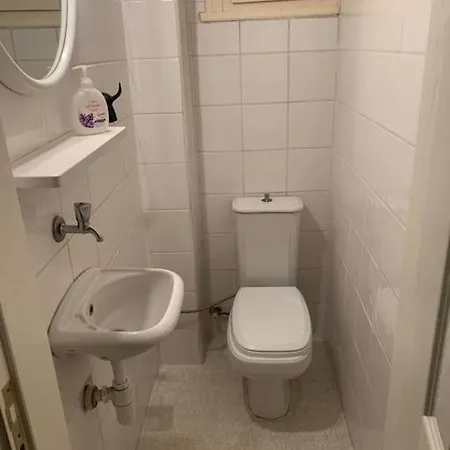 Very Central, Large, Comfortable *